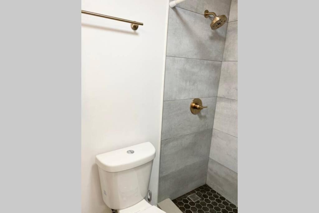 Modern Studio On I-Drive: Parking + Pool Included Orlando Bagian luar foto