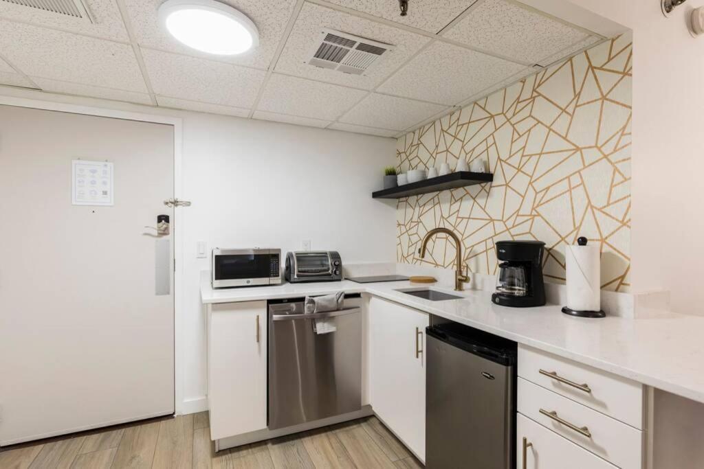 Modern Studio On I-Drive: Parking + Pool Included Orlando Bagian luar foto